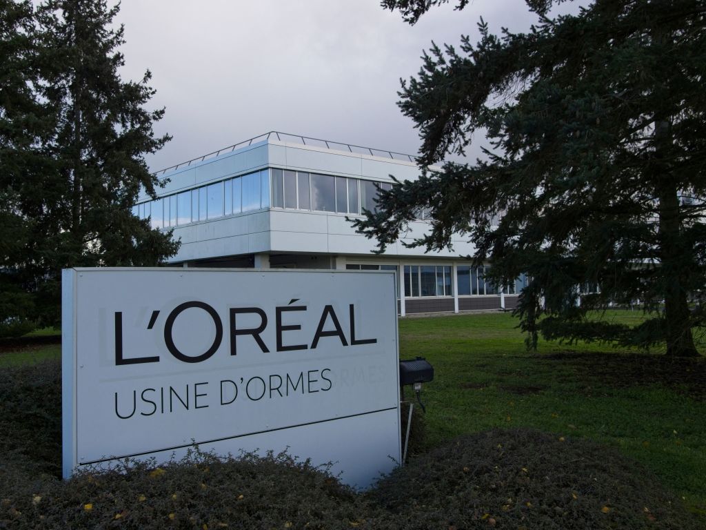 Advocates Demand L’Oréal Stop Selling Hair Relaxers—Why?