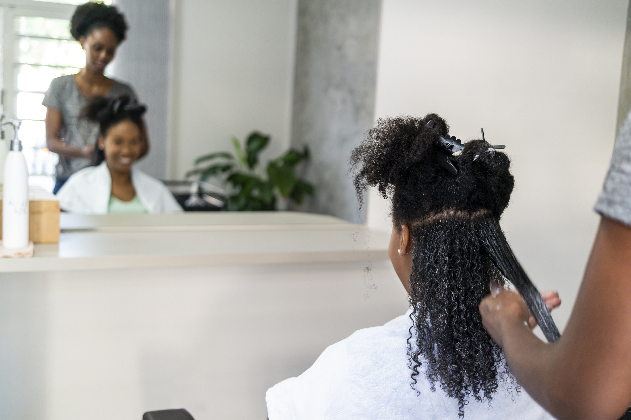 “UK Feminist Group Calls for L’Oréal to Withdraw Hair Straightening Products Linked to Increased Cancer Risk: